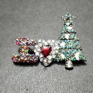 Laila Rowe I heart Christmas brooch rhinestone red green silver tone
